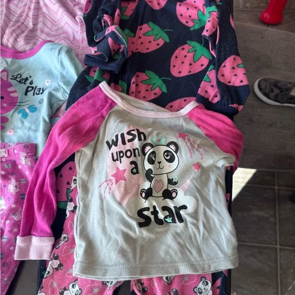 18M pajama bundle - Picture 4 of 5